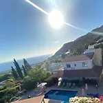 Villa Oceana - With Private Pool And Gardens Peyia
