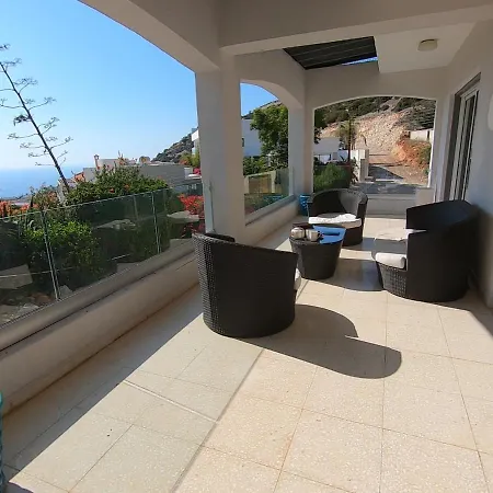 Oceana - With Private Pool And Gardens *