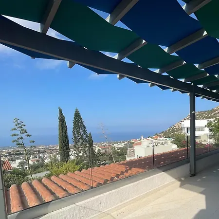 Villa Oceana - With Private Pool And Gardens Peyia