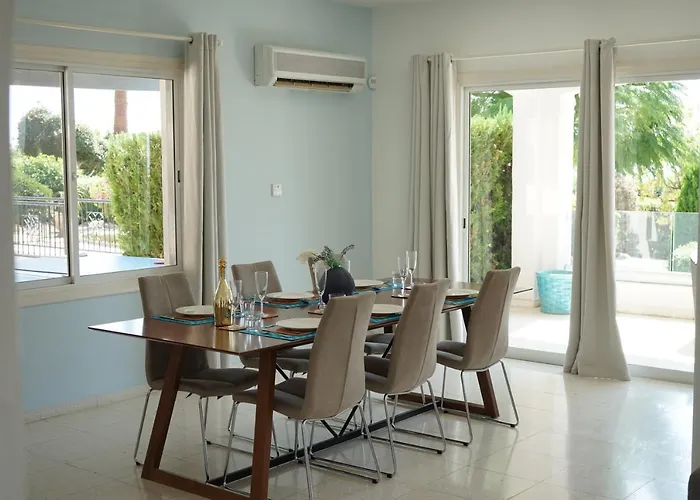 Oceana - With Private Pool&gardens *