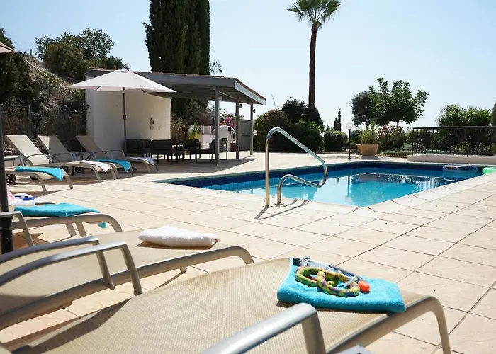 Oceana - With Private Pool&gardens