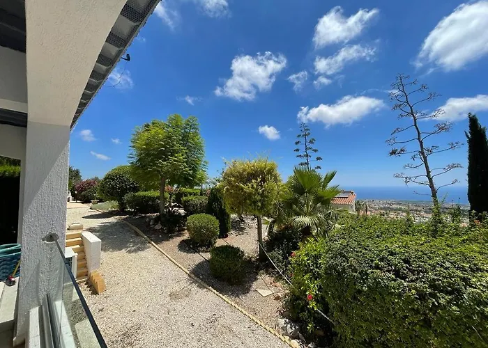 Oceana - With Private Pool&gardens Peyia