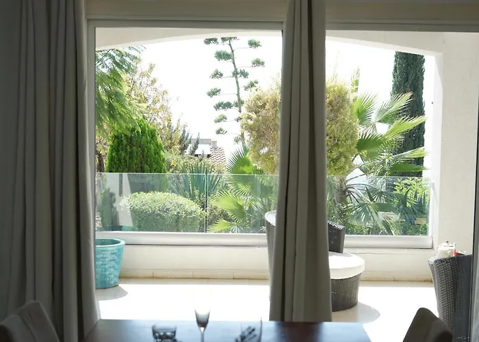 Oceana - With Private Pool&gardens * Peyia