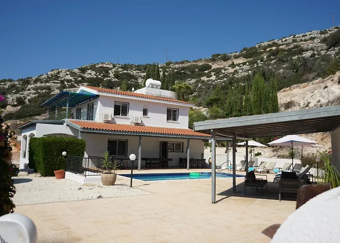 Oceana - With Private Pool And Gardens Willa *