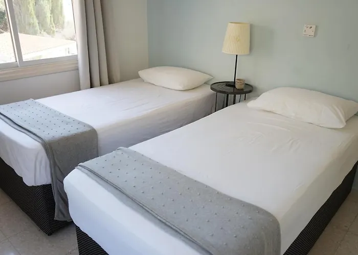 Villa Oceana - With Private Pool And Gardens